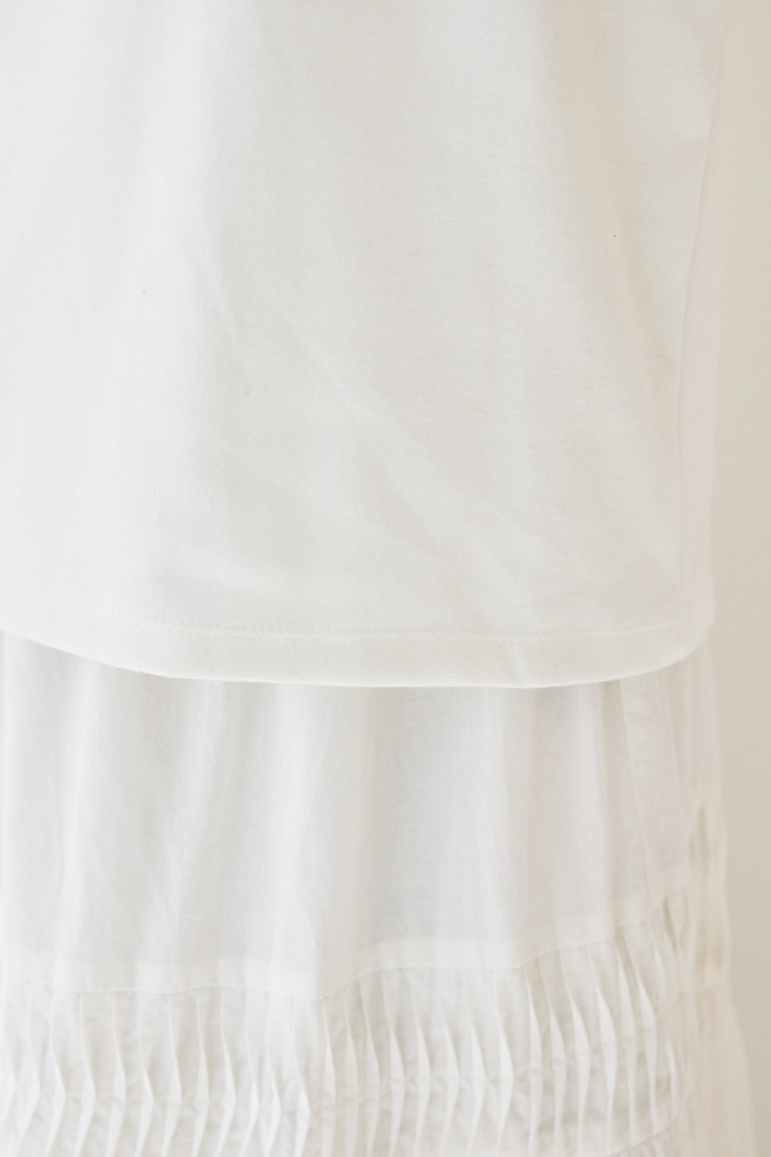 [SET]MAIRE フロッキーロゴTシャツ+キャンブリックタックギャザースカート(2set)