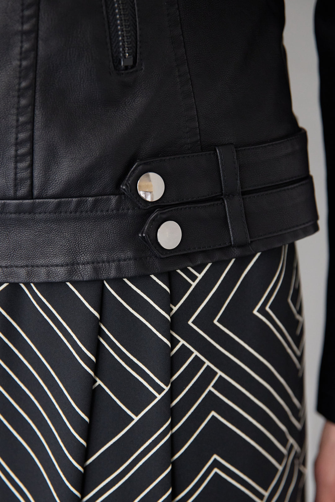 エコスムースレザー スタンドカラー ライダースジャケット