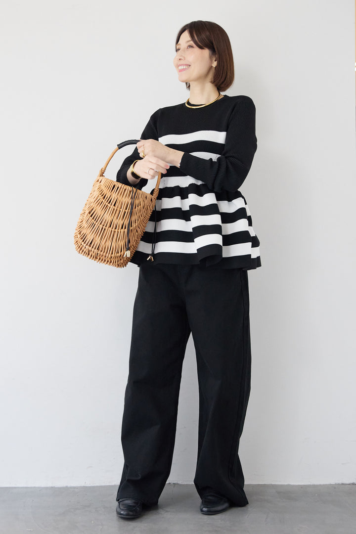 クルーネックペプラムニット