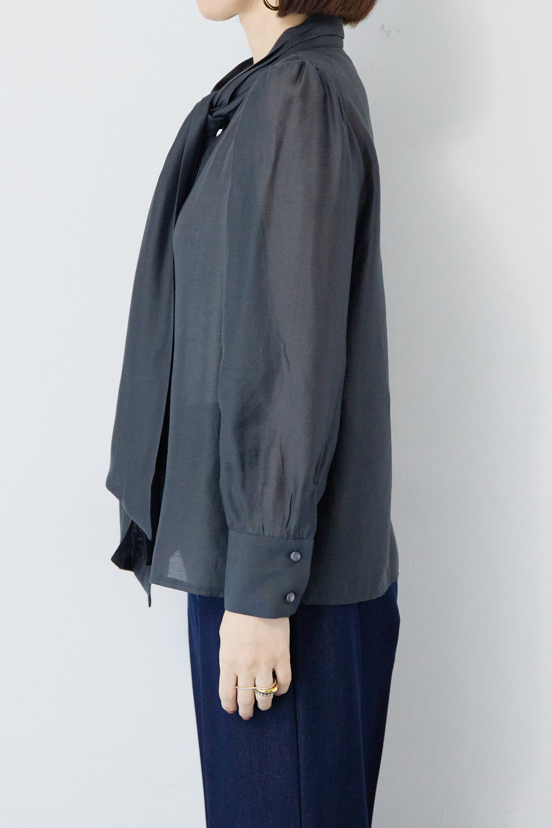 ソフトシフォン ボウタイトップス