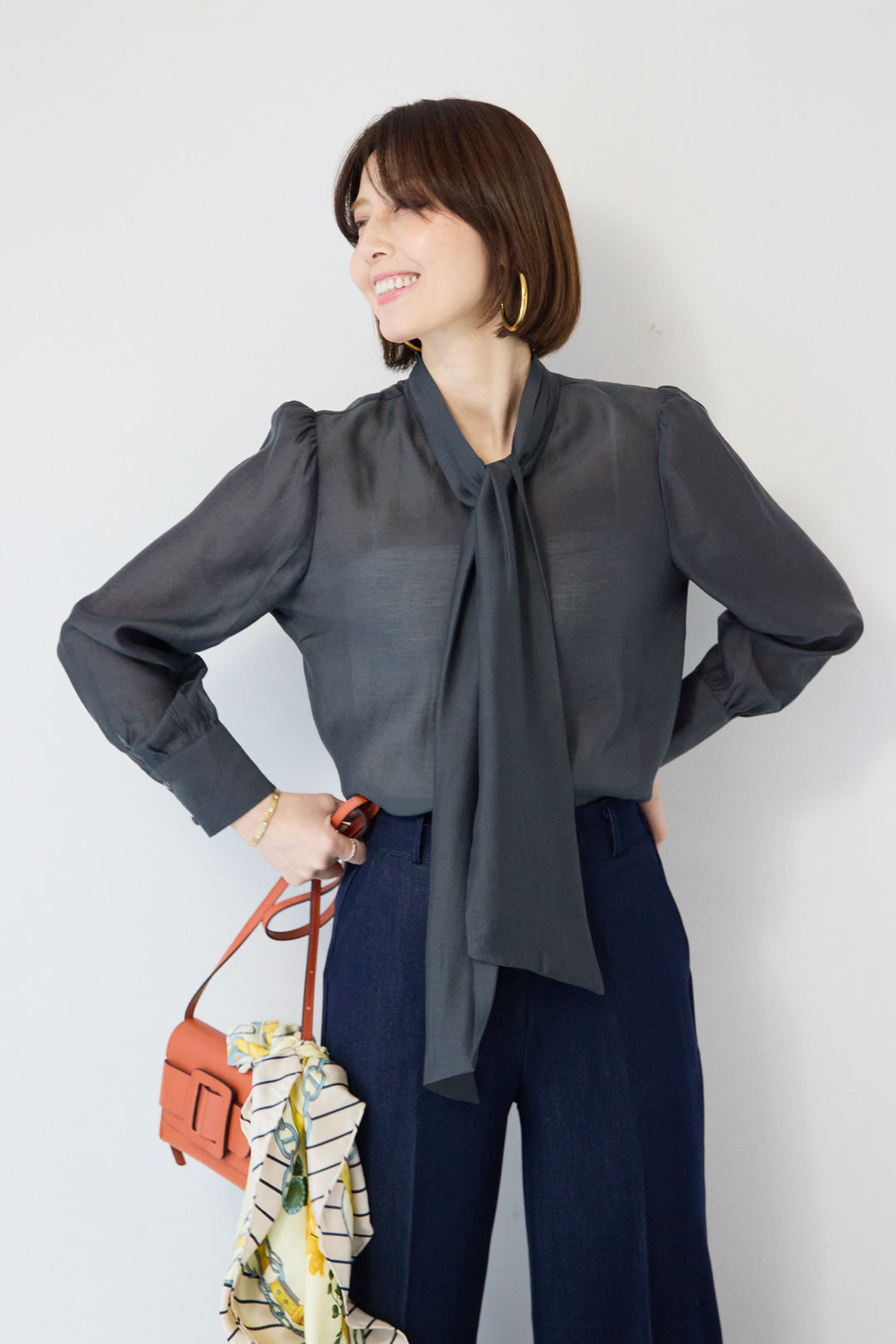 ソフトシフォン ボウタイトップス