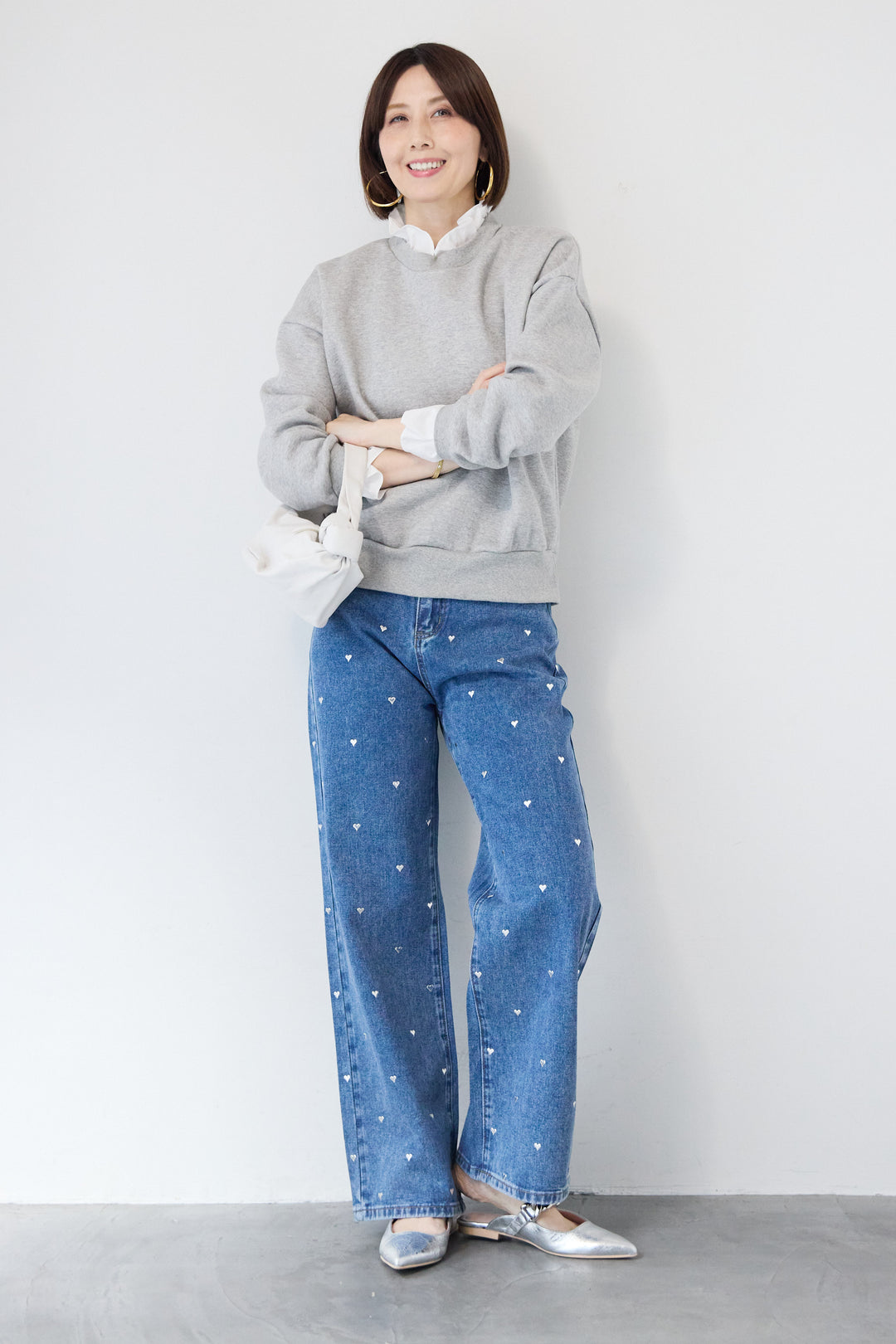 [SET]フリルレイヤードスウェットトップス+ハートスタッズ デニムパンツ(2set)