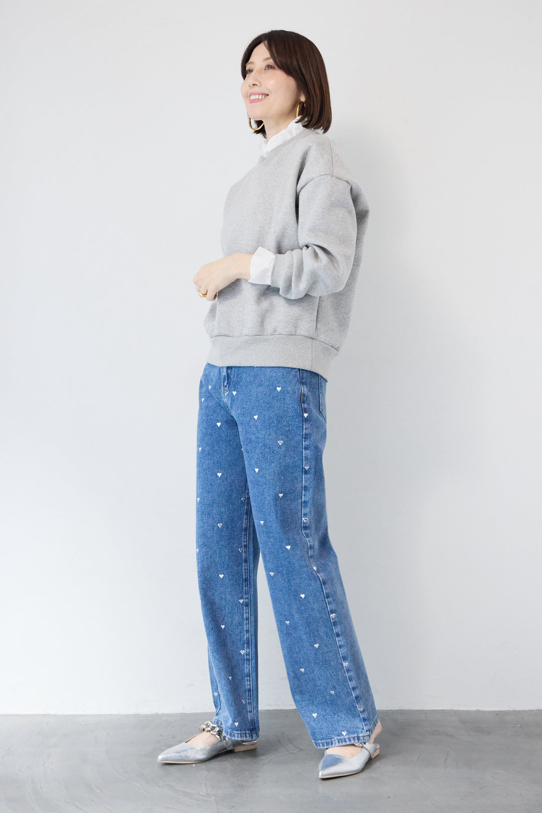 [SET]フリルレイヤードスウェットトップス+ハートスタッズ デニムパンツ(2set)