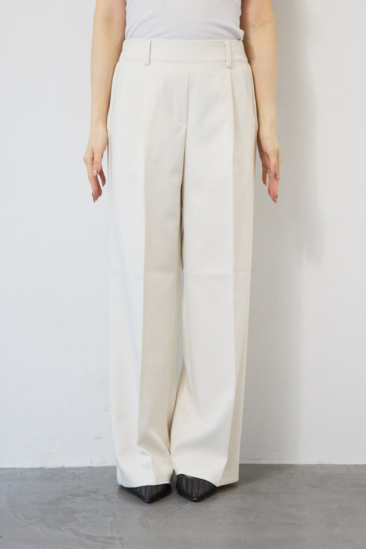 エフォートレス・ドレススラックス