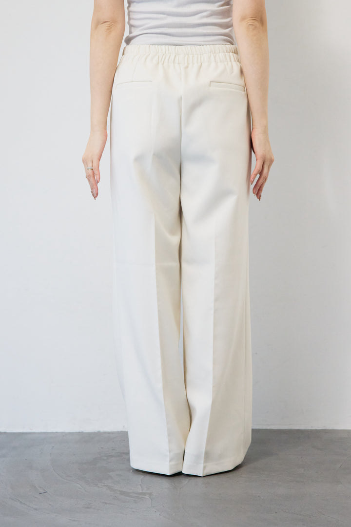 エフォートレス・ドレススラックス