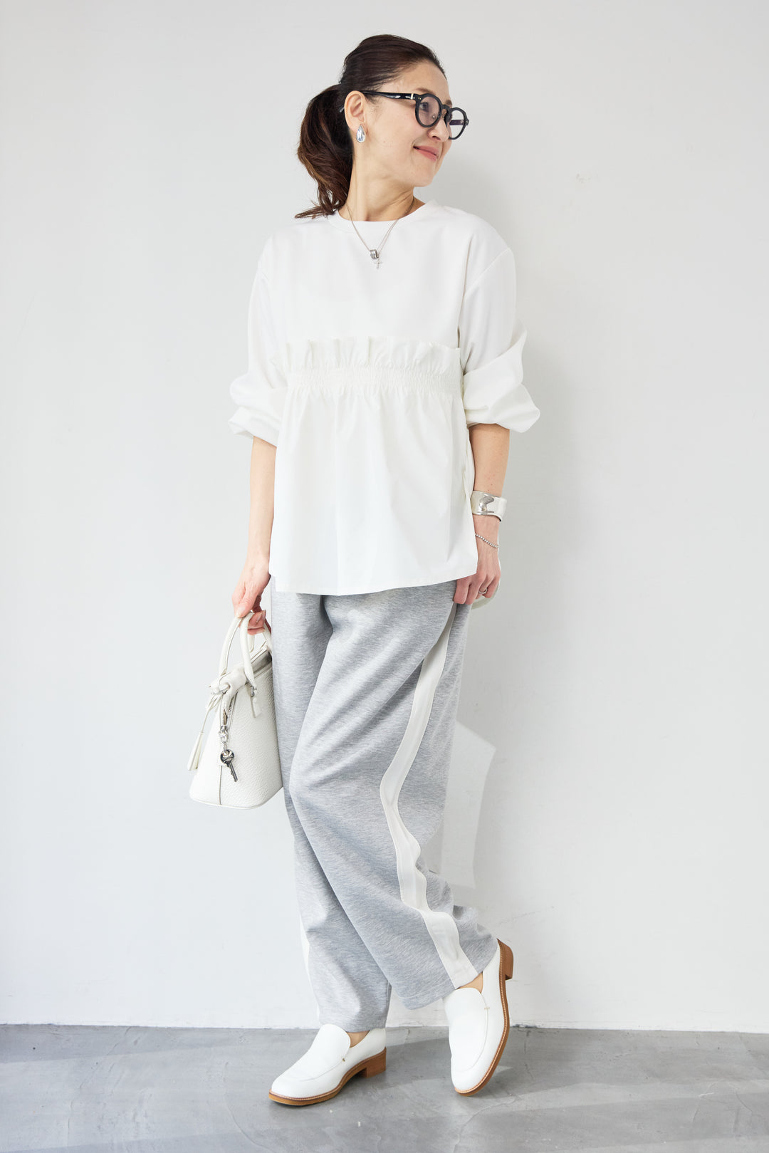 異素材切替サイドラインパンツ