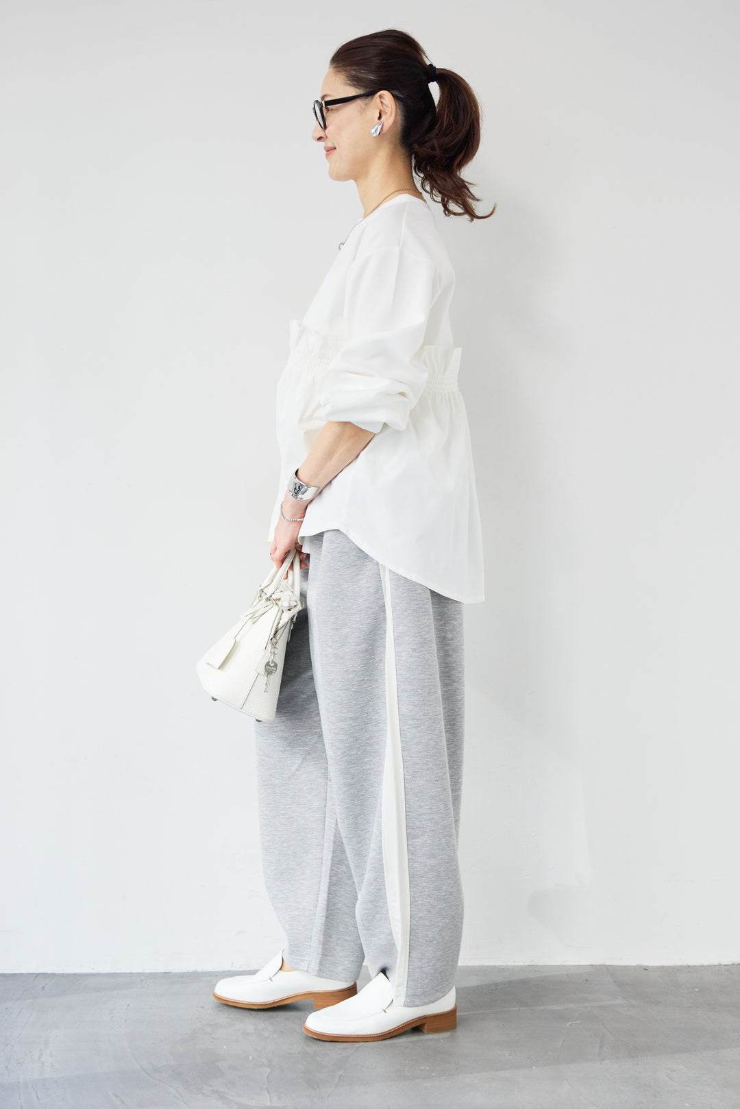 異素材切替サイドラインパンツ