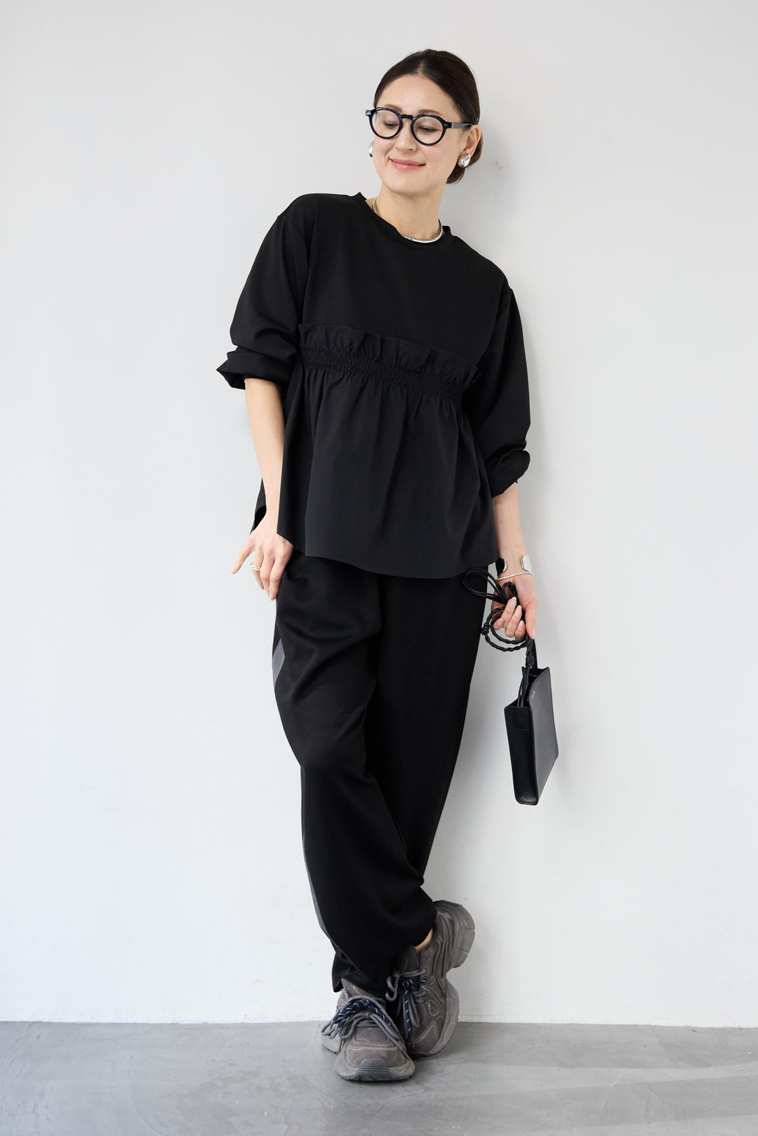 異素材切替サイドラインパンツ