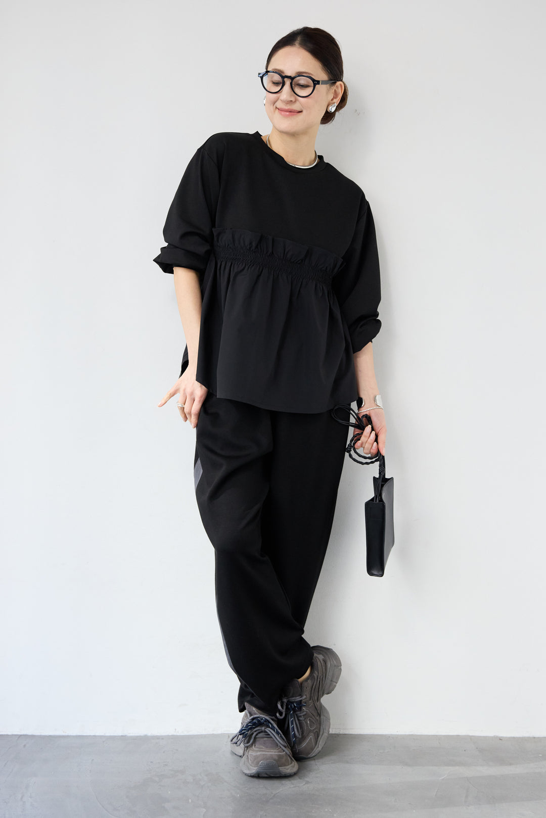 異素材切替サイドラインパンツ