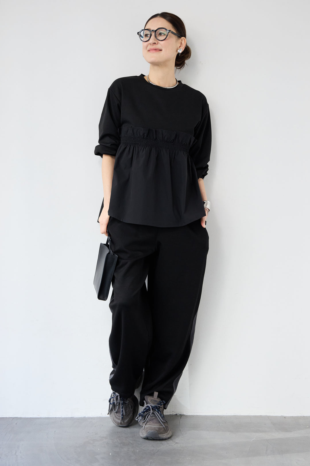 異素材切替サイドラインパンツ