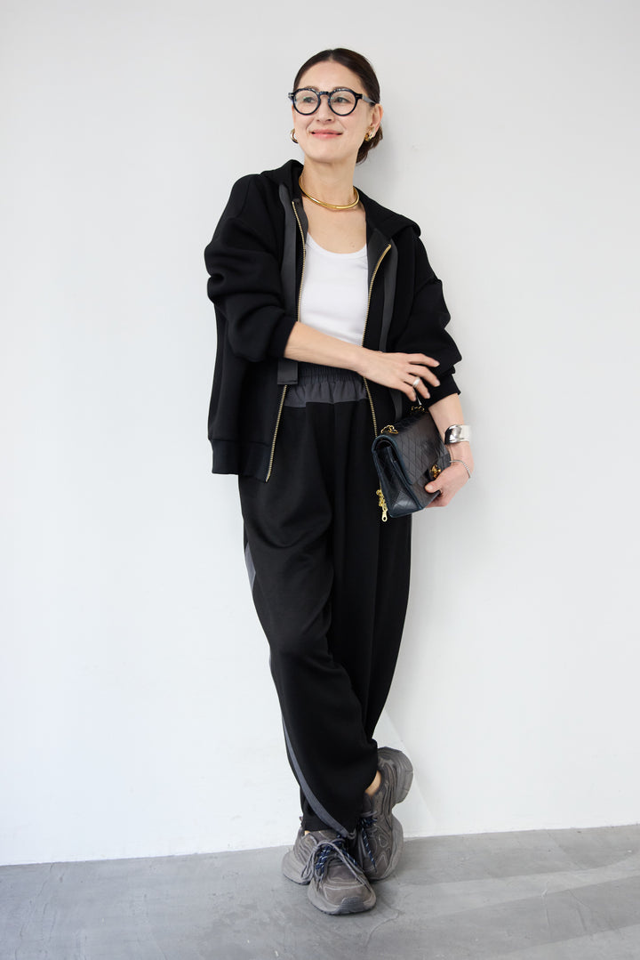 異素材切替サイドラインパンツ