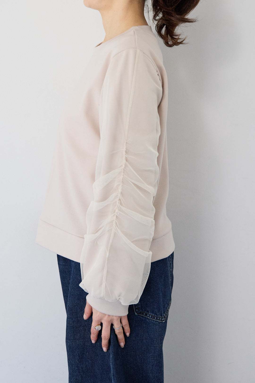 チュールスリーブ ドッキングプルオーバー