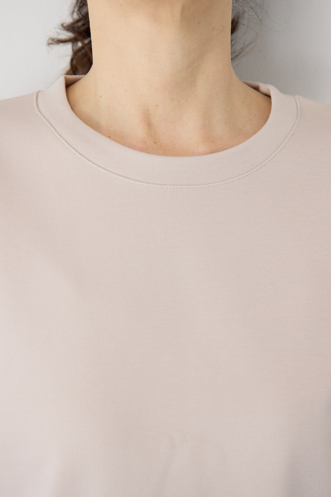 チュールスリーブ ドッキングプルオーバー