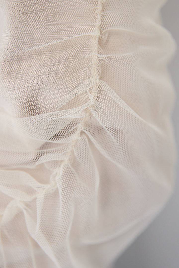 チュールスリーブ ドッキングプルオーバー