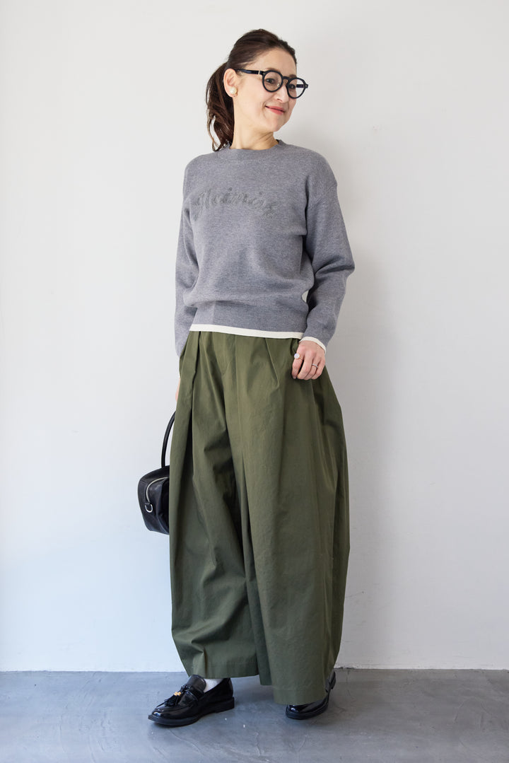 ロゴ刺繍ニットプルオーバー