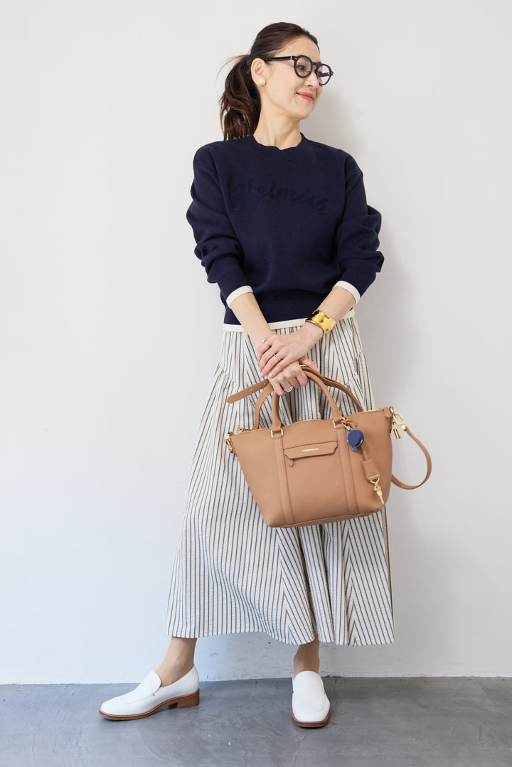 ロゴ刺繍ニットプルオーバー