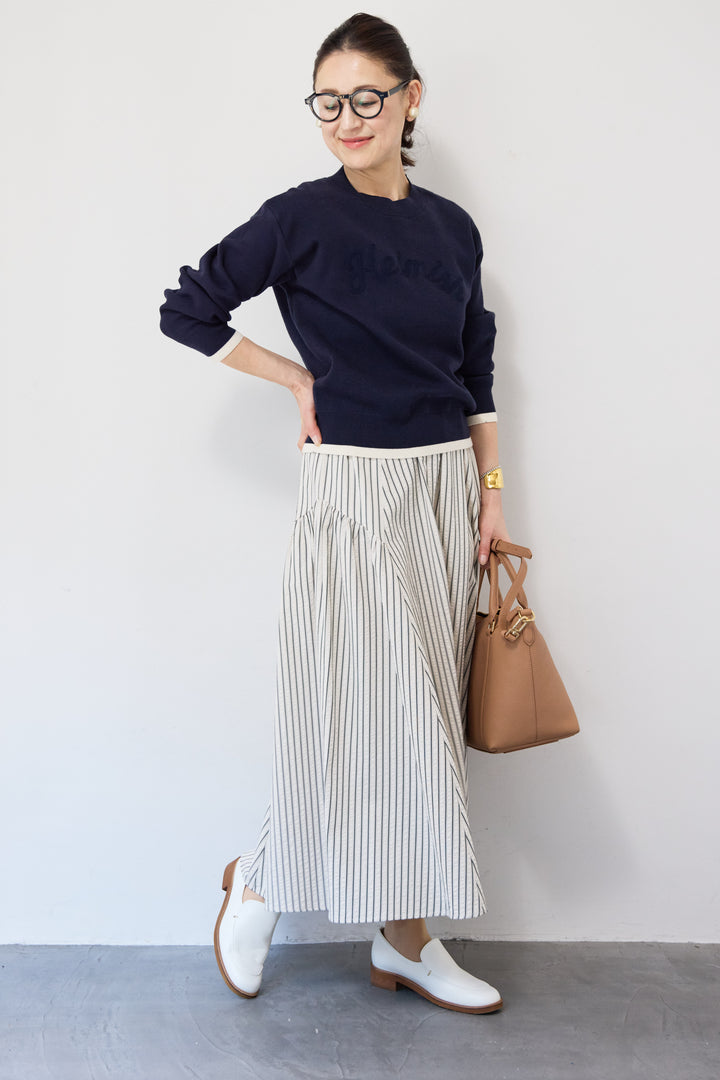 ロゴ刺繍ニットプルオーバー