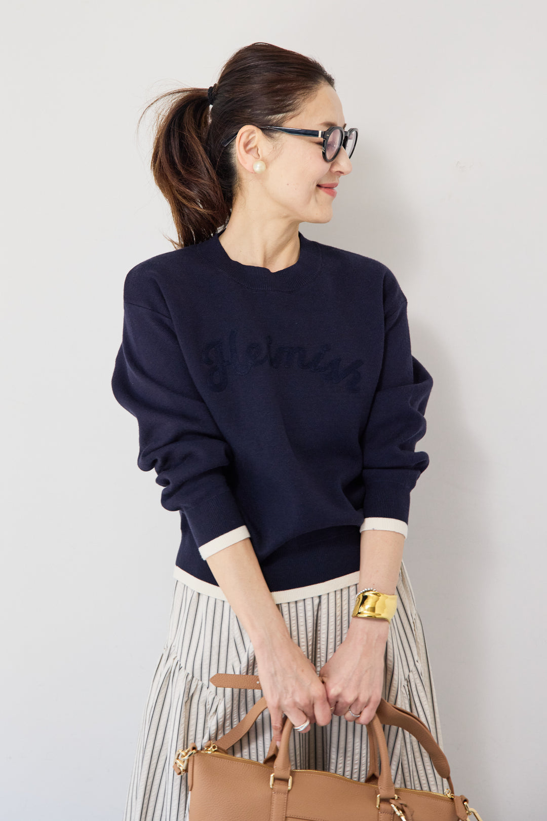 ロゴ刺繍ニットプルオーバー