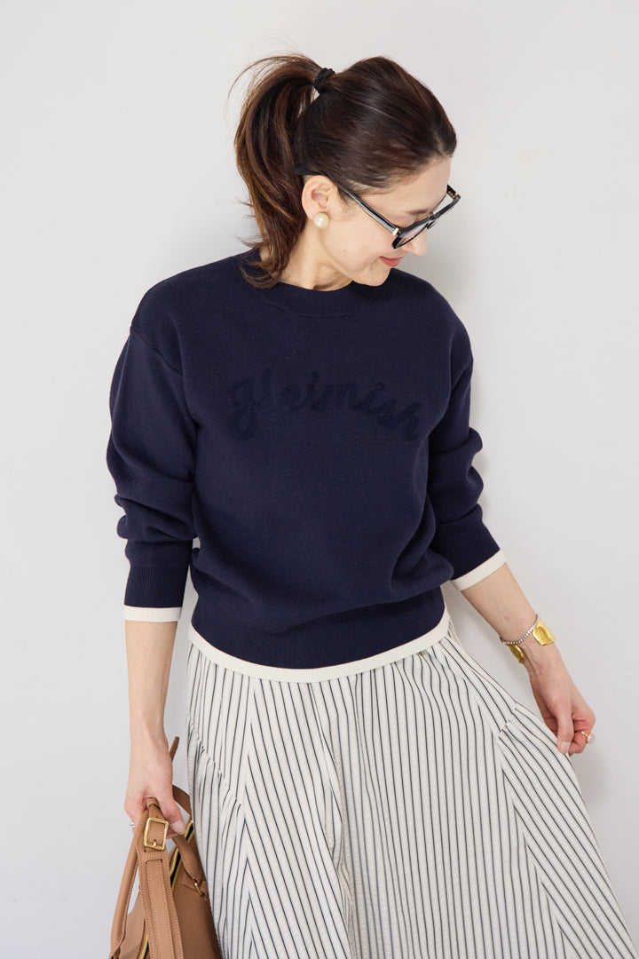 ロゴ刺繍ニットプルオーバー