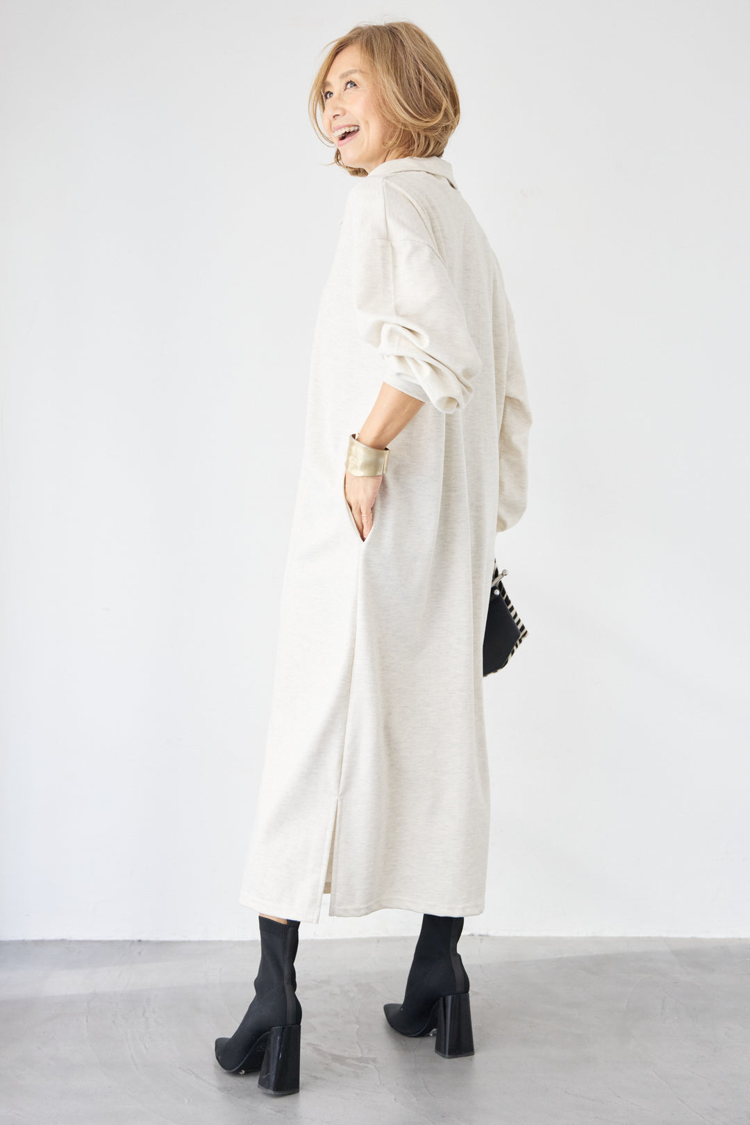 ハーフジップ・ルーズスウェットマキシワンピース