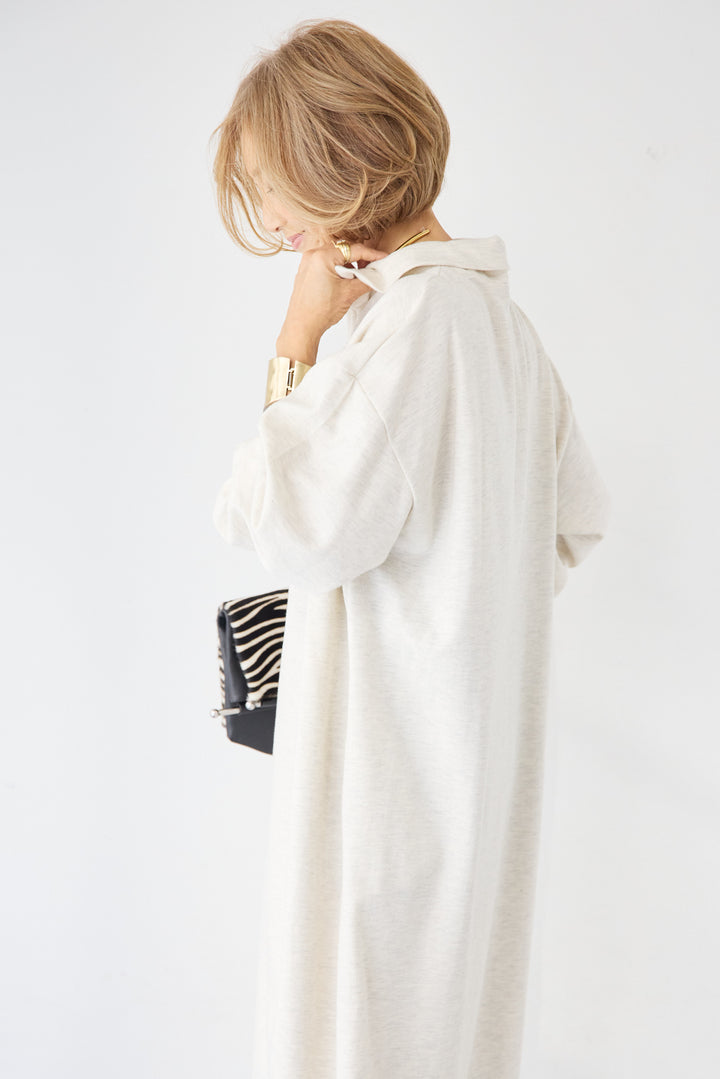 ハーフジップ・ルーズスウェットマキシワンピース