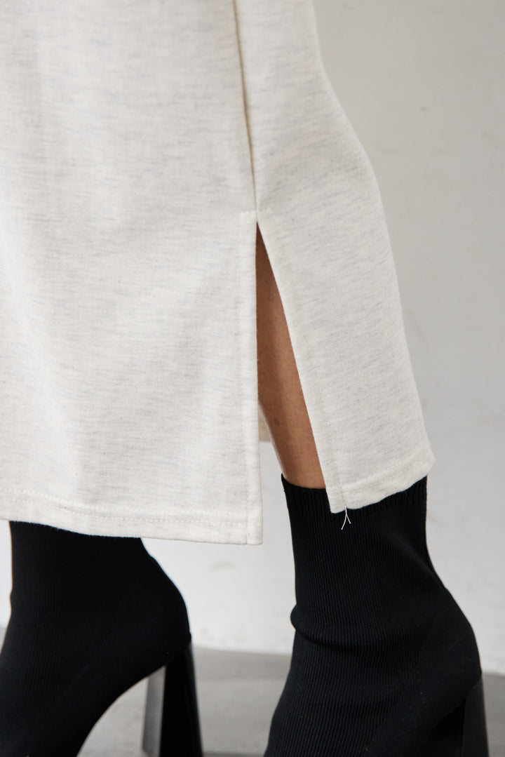 ハーフジップ・ルーズスウェットマキシワンピース