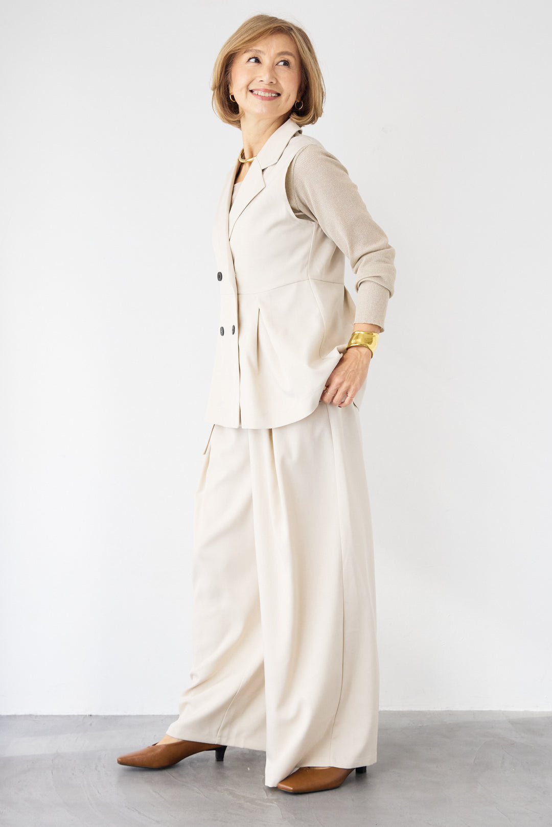 2タック ベルテッド・ワイドストレートパンツ（セットアップ対応）