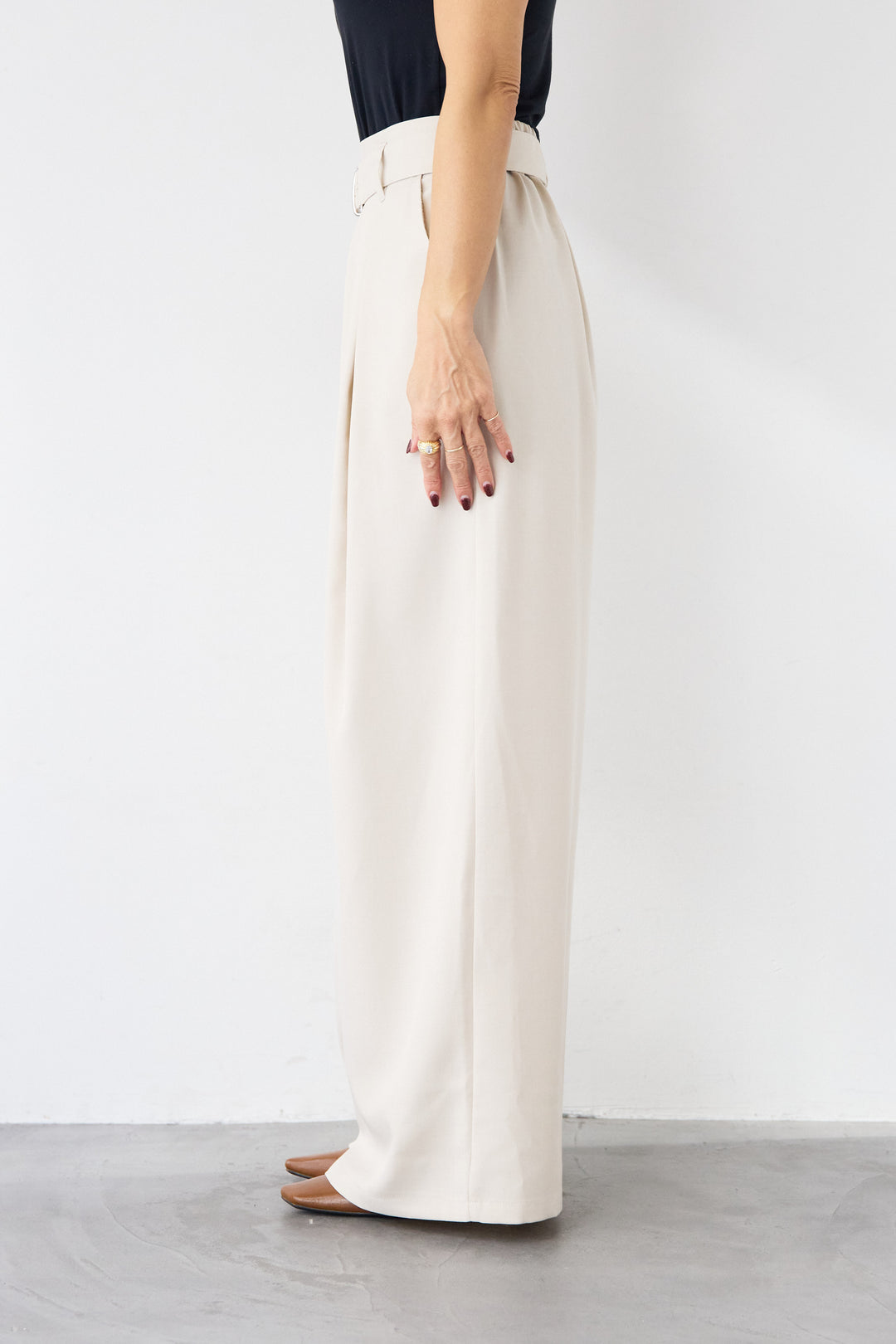 2タック ベルテッド・ワイドストレートパンツ（セットアップ対応）
