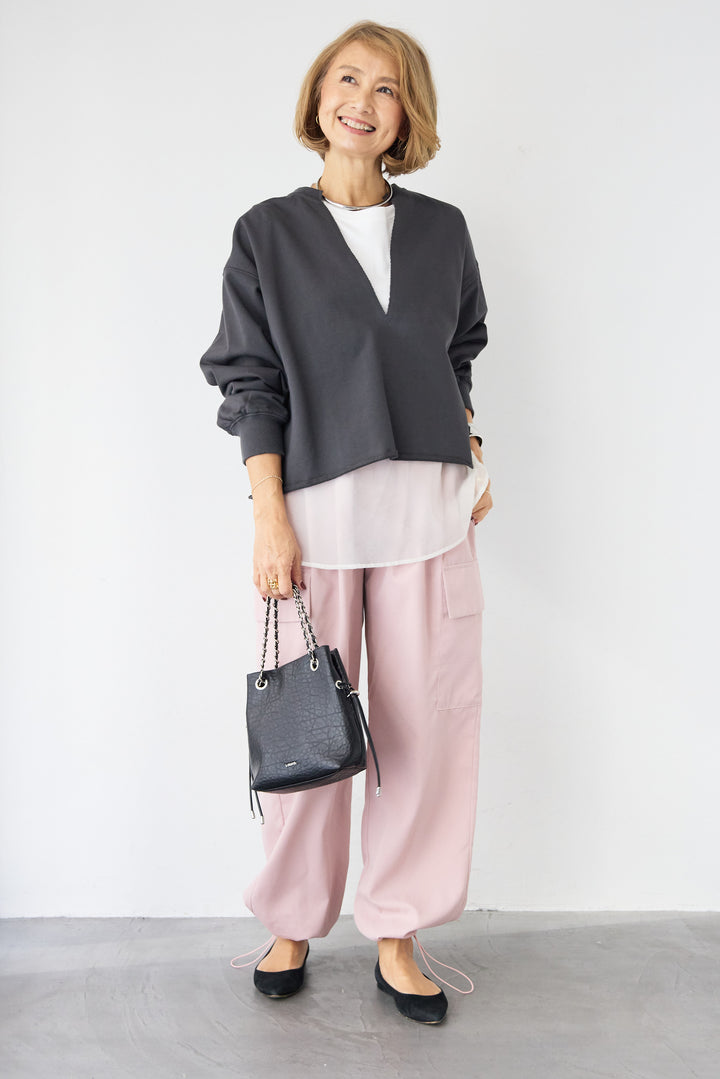 [SET]深Vネック ロゴ刺繍 ショートスウェットプルオーバー+ジョーゼットライク・カーゴジョガーパンツ(2set)