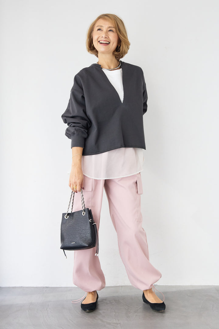 [SET]深Vネック ロゴ刺繍 ショートスウェットプルオーバー+ジョーゼットライク・カーゴジョガーパンツ(2set)