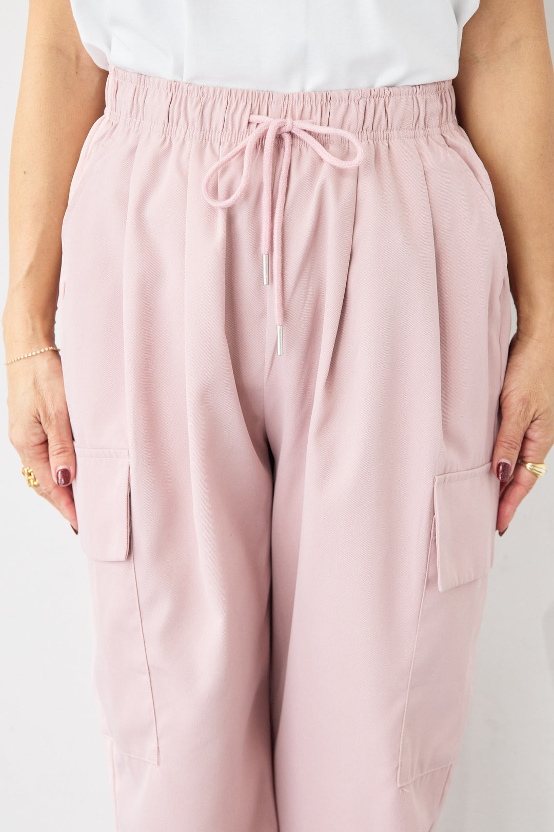 [SET]深Vネック ロゴ刺繍 ショートスウェットプルオーバー+ジョーゼットライク・カーゴジョガーパンツ(2set)