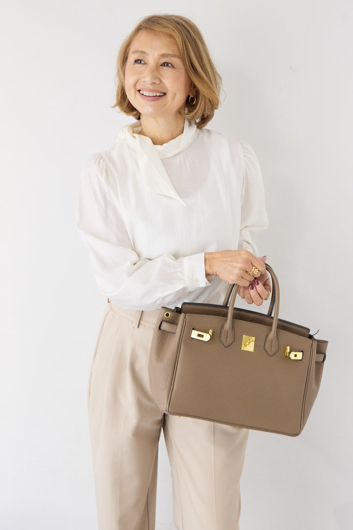 ボウタイ風ハイネック ボリュームスリーブブラウス