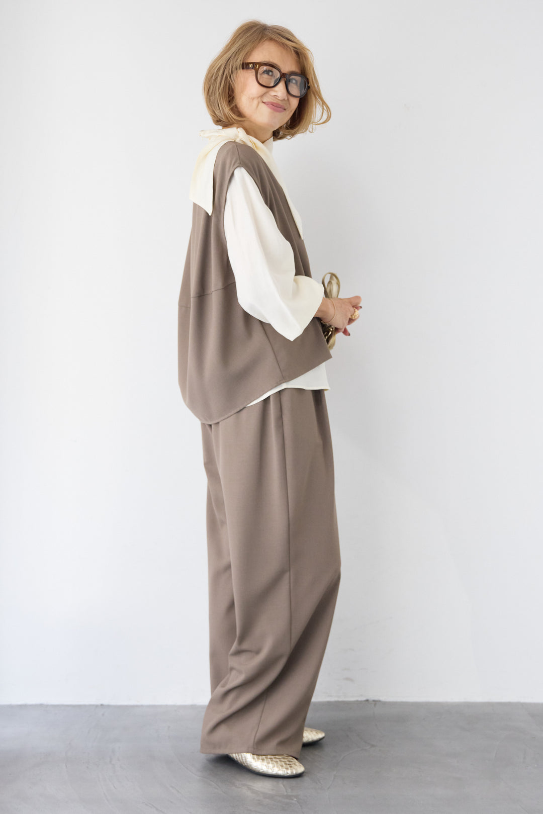 [SET]ボウタイ風ハイネック ボリュームスリーブブラウス+【2セットアップ】Vネックショートベスト × イージーワイドパンツ(2set)