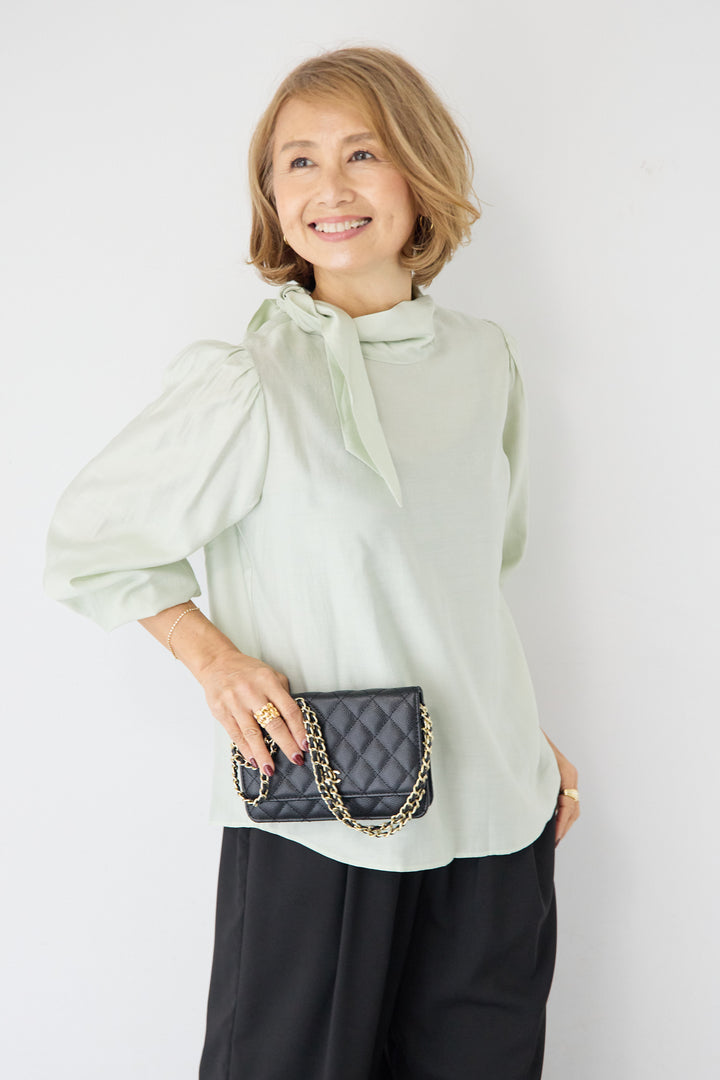 ボウタイ風ハイネック ボリュームスリーブブラウス