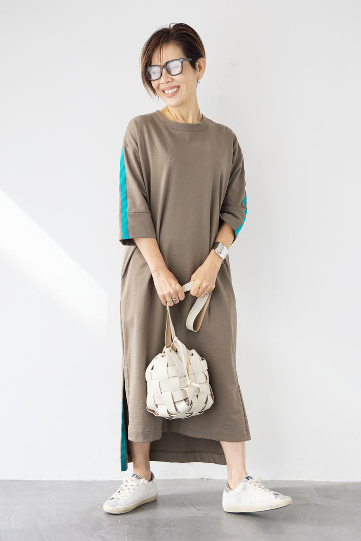 テープラインカットワンピース