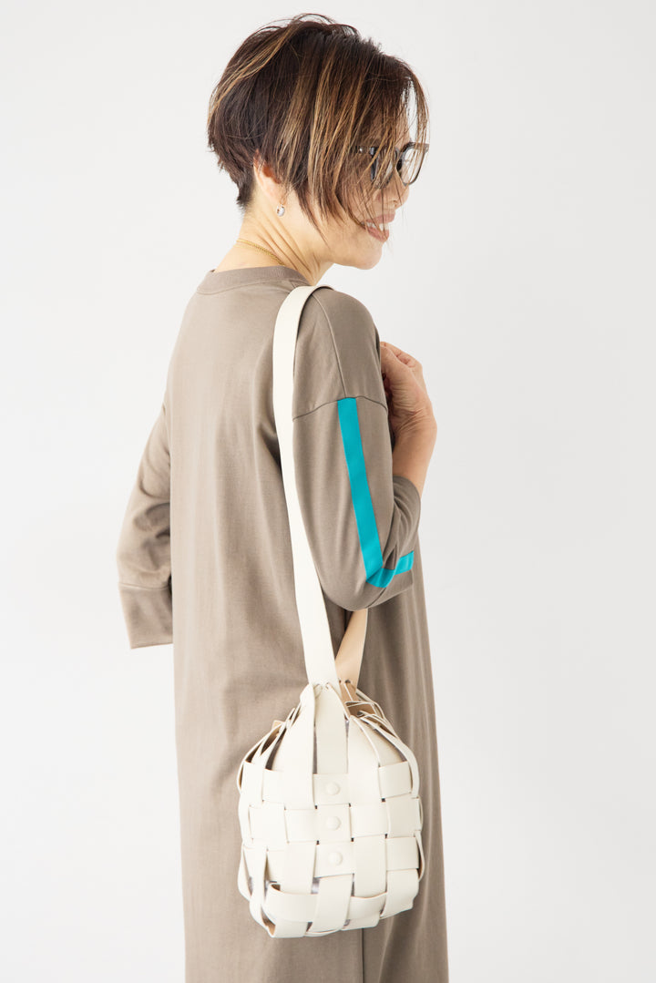 テープラインカットワンピース