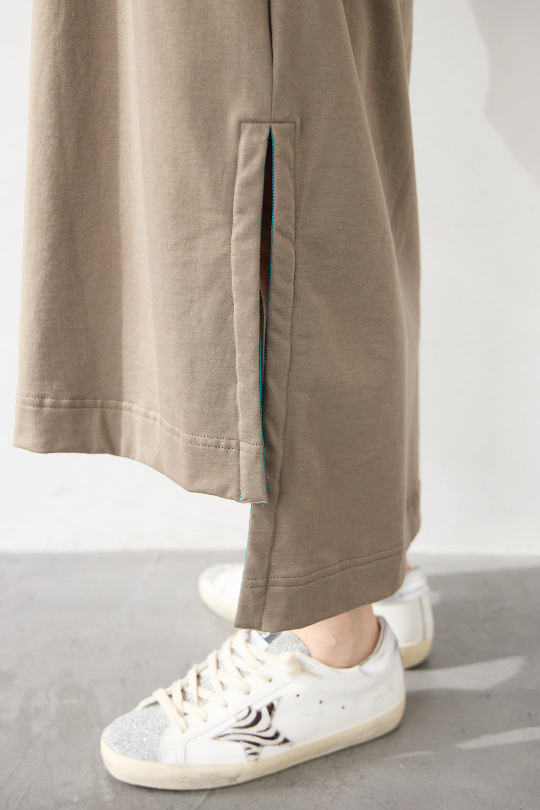 テープラインカットワンピース