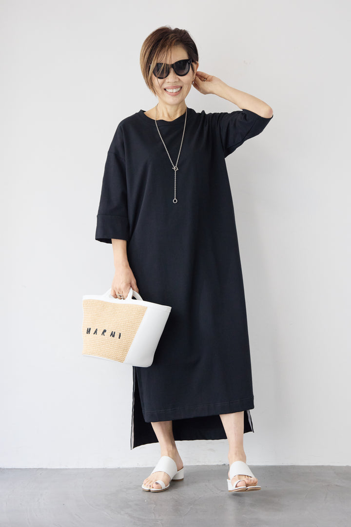 テープラインカットワンピース