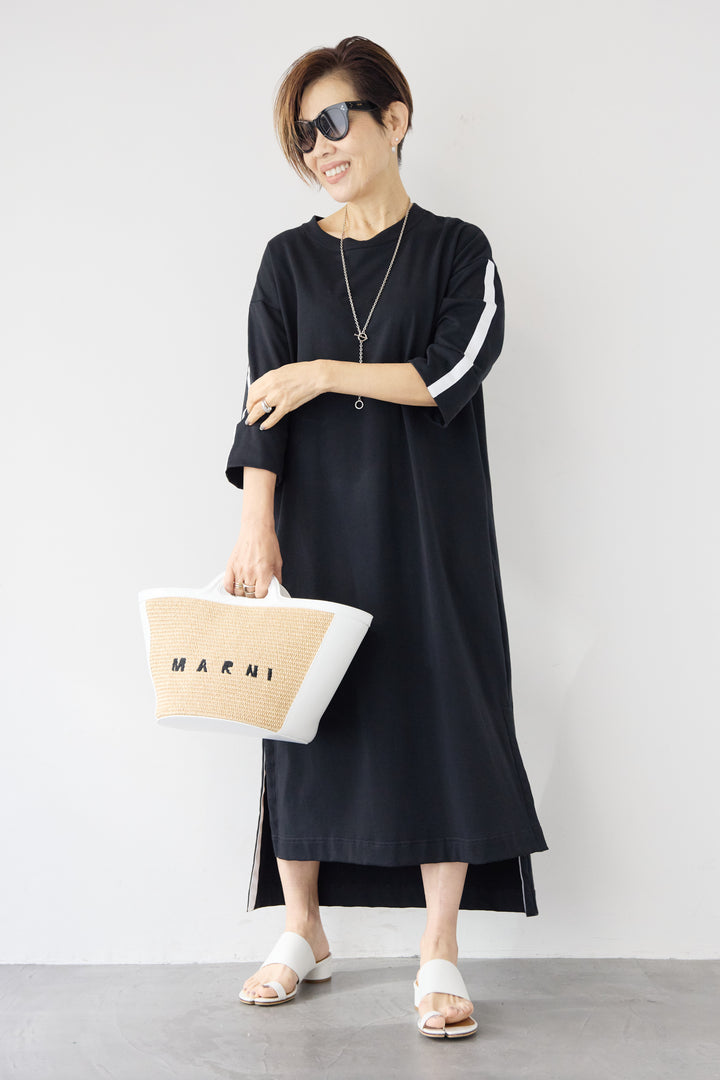 テープラインカットワンピース