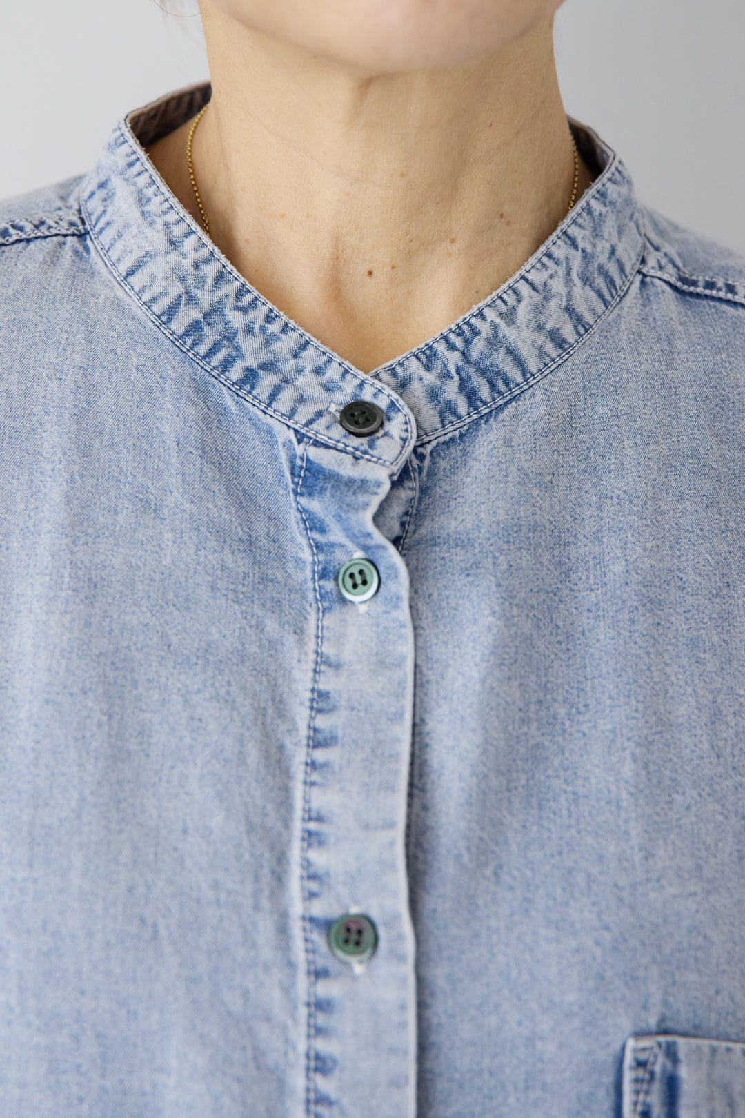 シルクライクデニムオーバーシャツ