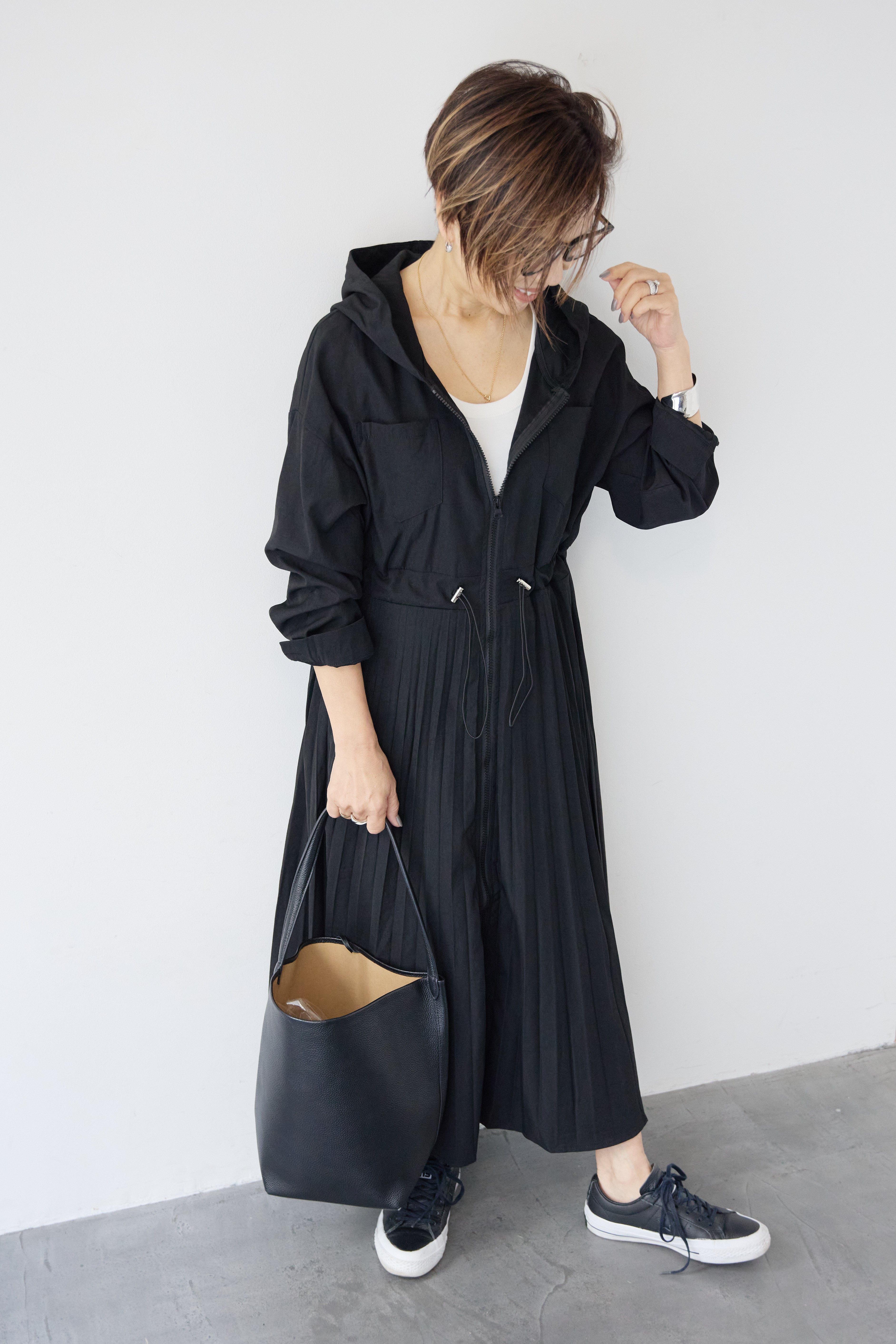 【ブルブブ】コートワンピース　（ブラック） 2WAYフーディー プリーツコートワンピース – plusotoha