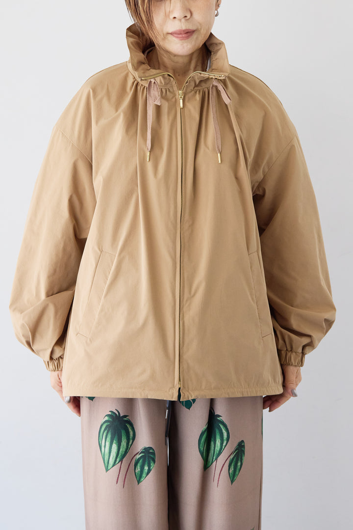 ギャザーネックライトブルゾン