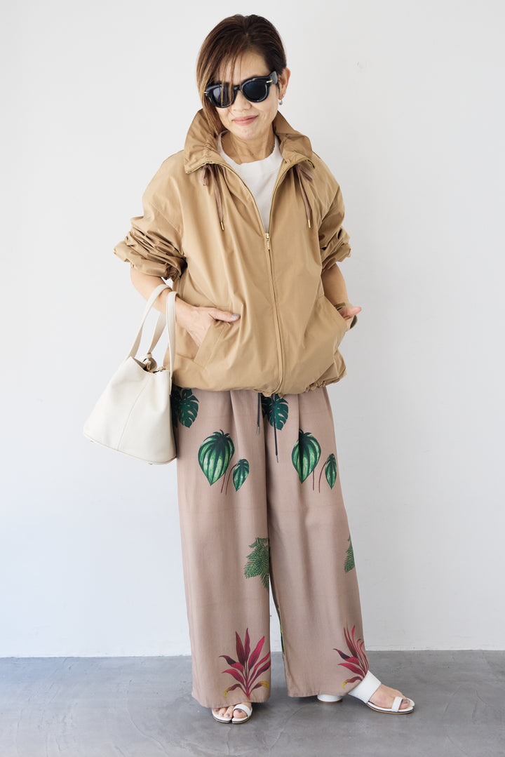ボタニカルリーフ イージーワイドパンツ