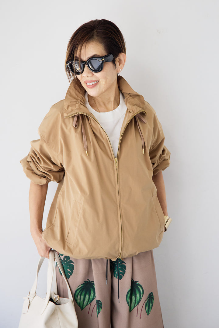 ギャザーネックライトブルゾン