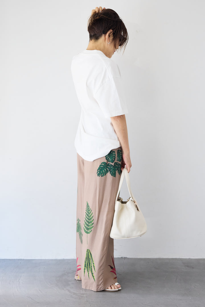 ボタニカルリーフ イージーワイドパンツ