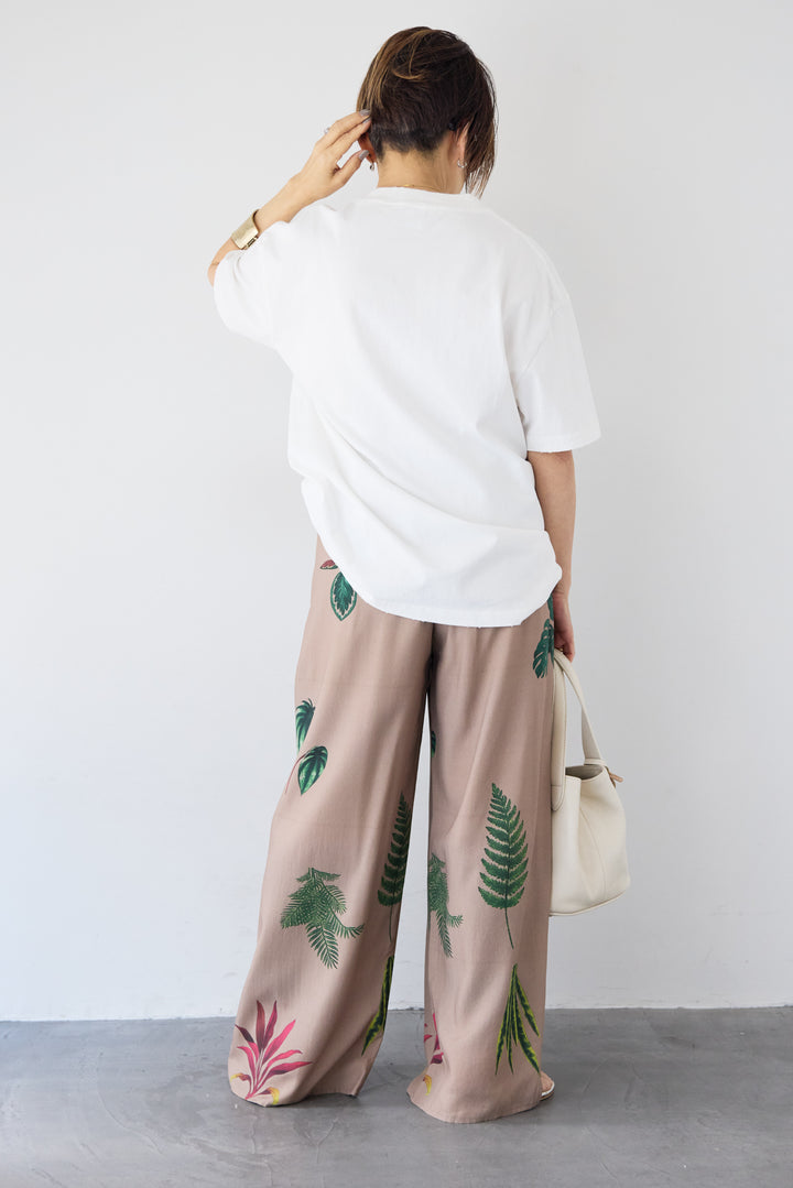 ボタニカルリーフ イージーワイドパンツ