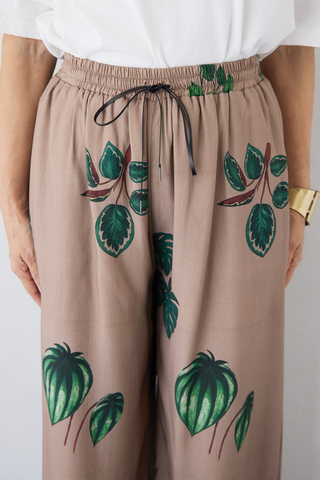 [SET]ギャザーネックライトブルゾン+ボタニカルリーフ イージーワイドパンツ(2set)