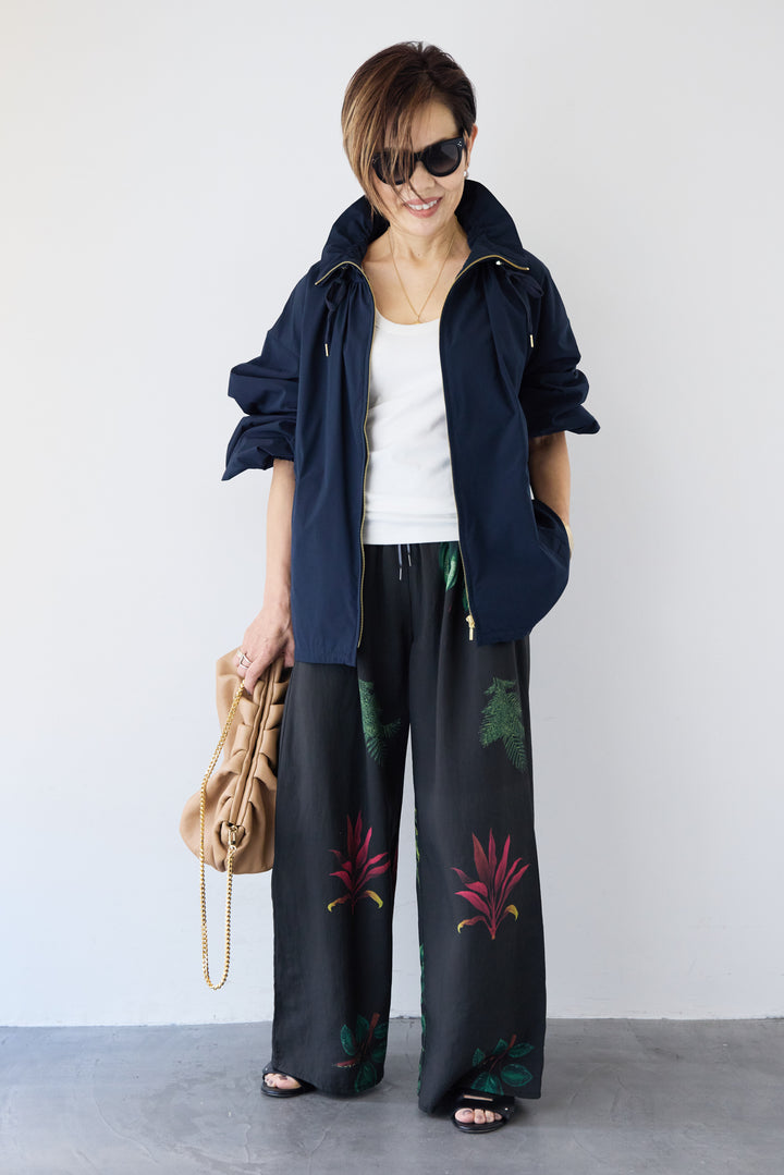 ボタニカルリーフ イージーワイドパンツ