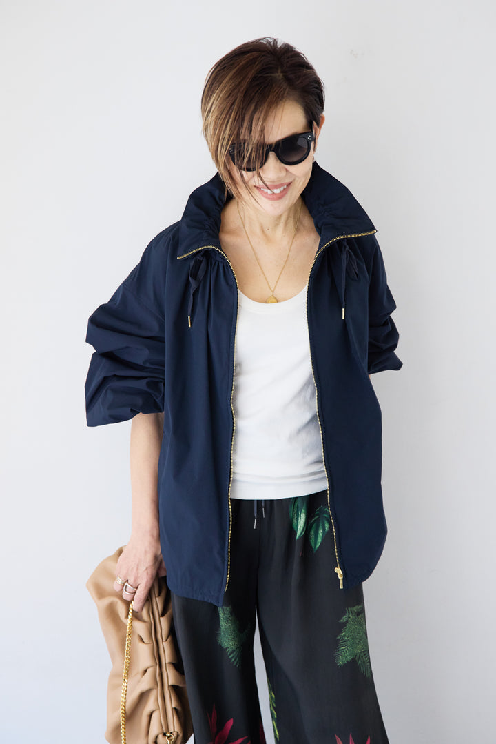 ギャザーネックライトブルゾン