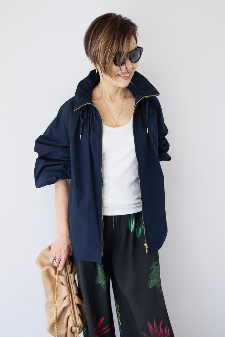 ギャザーネックライトブルゾン